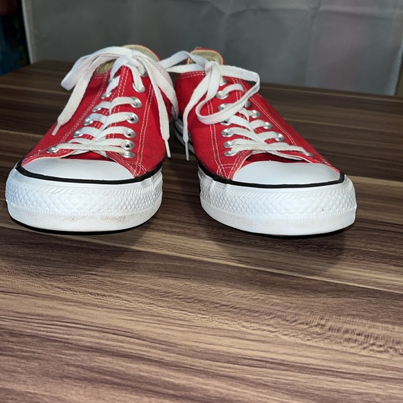 Red Converse sneakers - Picture 8 of 13